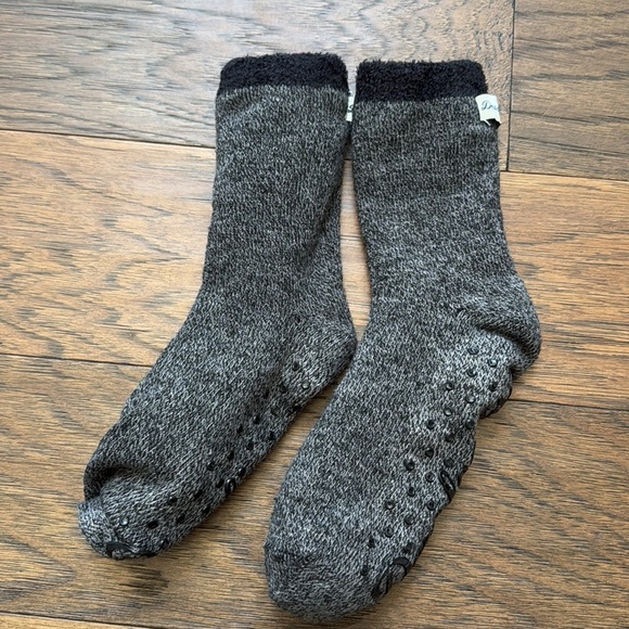 Ladies fuzzy warm sock bundle - Picture 3 of 10